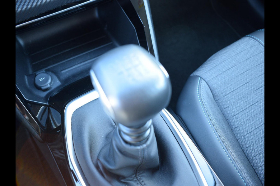 Peugeot 208 1.2 PureTech Allure Pack 100 PK | STOELVERWARMING | CLIMATE CONTROL | APPLE CARPLAY | PARKEERSENSOREN MET CAMERA | 14.486 KM