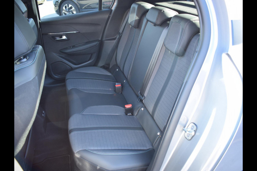 Peugeot 208 1.2 PureTech Allure Pack 100 PK | STOELVERWARMING | CLIMATE CONTROL | APPLE CARPLAY | PARKEERSENSOREN MET CAMERA | 14.486 KM