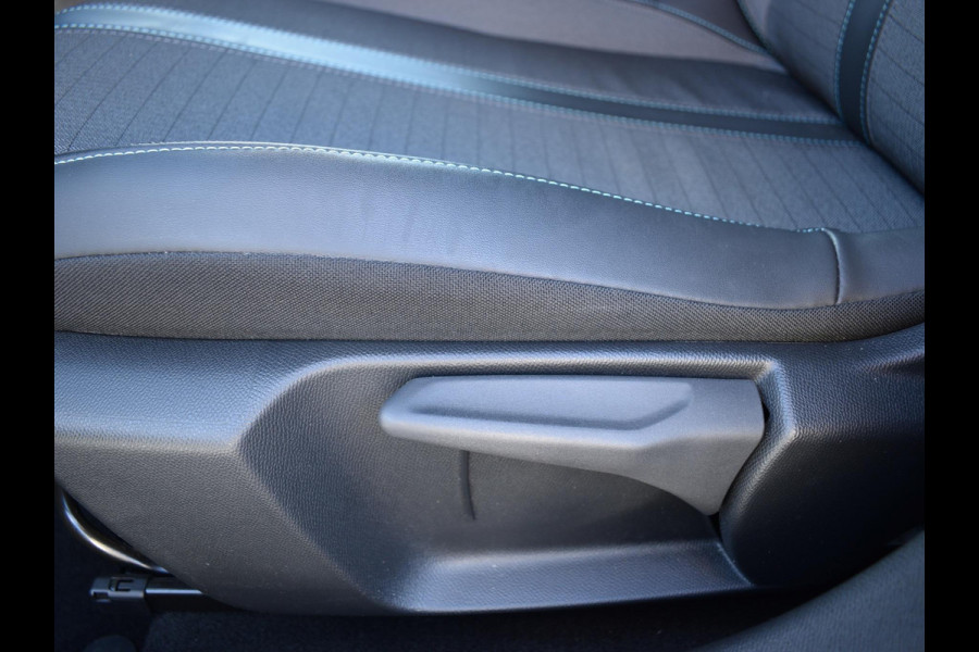 Peugeot 208 1.2 PureTech Allure Pack 100 PK | STOELVERWARMING | CLIMATE CONTROL | APPLE CARPLAY | PARKEERSENSOREN MET CAMERA | 14.486 KM