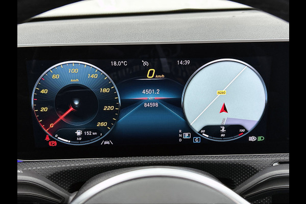 Mercedes-Benz A-Klasse 180 Business Solution AMG (PANORAMADAK, SFEERVERLICHTING, STOELVERWARMING, GOED ONDERHOUDEN)