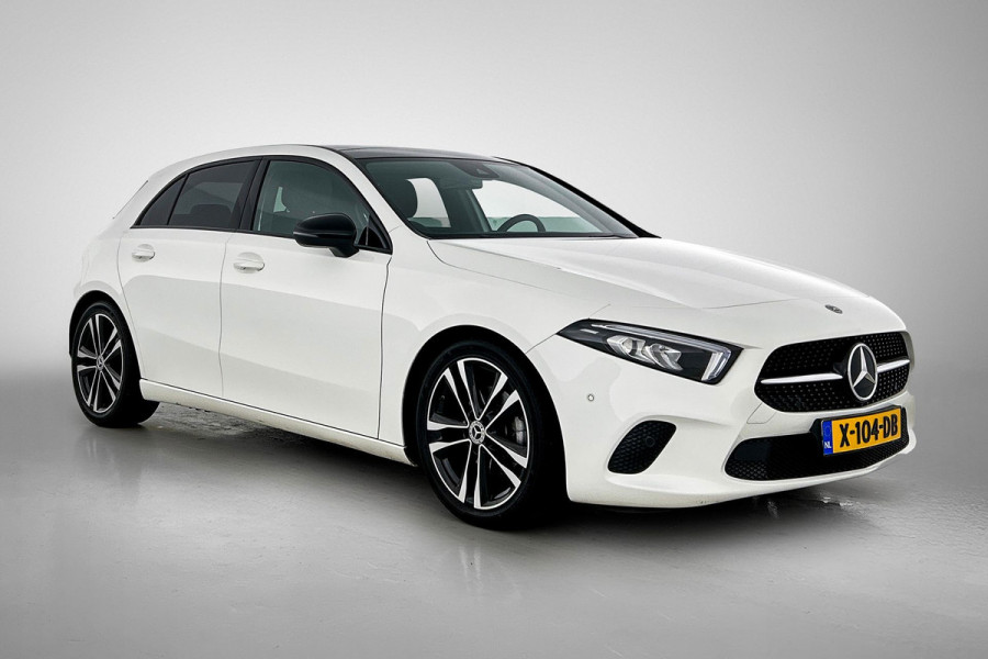 Mercedes-Benz A-Klasse 180 Business Solution AMG (PANORAMADAK, SFEERVERLICHTING, STOELVERWARMING, GOED ONDERHOUDEN)