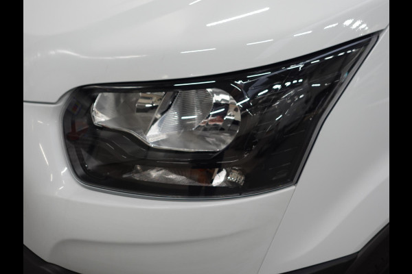 Ford Transit 130pk 2.0 L2H2 Trend Automaat Airco Navi Cruise Automaat Airco Navi Bluetooth Camera V+A DAB+ Cruise