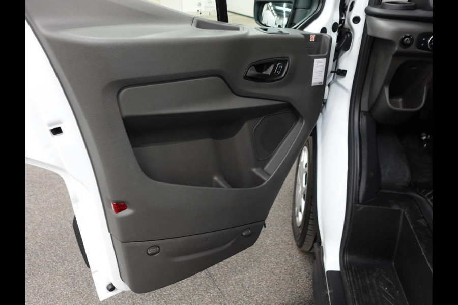 Ford Transit 130pk 2.0 L2H2 Trend Automaat Airco Navi Cruise Automaat Airco Navi Bluetooth Camera V+A DAB+ Cruise