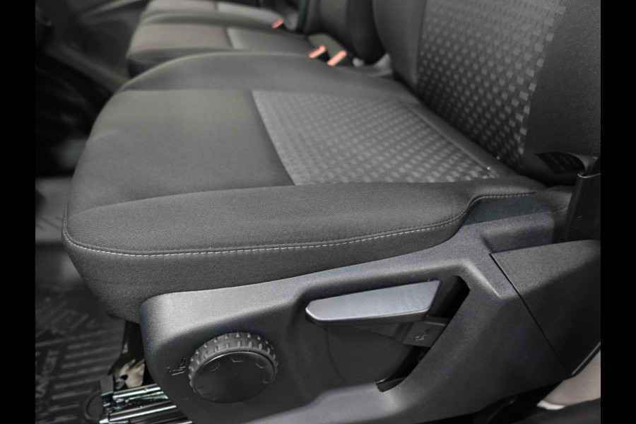 Ford Transit 130pk 2.0 L2H2 Trend Automaat Airco Navi Cruise Automaat Airco Navi Bluetooth Camera V+A DAB+ Cruise