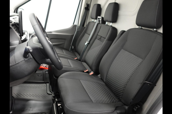 Ford Transit 130pk 2.0 L2H2 Trend Automaat Airco Navi Cruise Automaat Airco Navi Bluetooth Camera V+A DAB+ Cruise