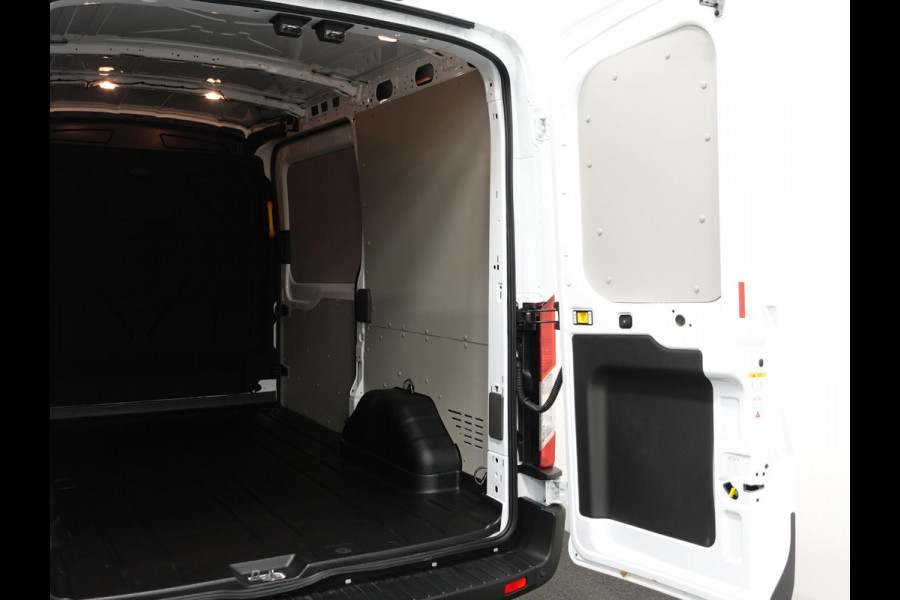 Ford Transit 130pk 2.0 L2H2 Trend Automaat Airco Navi Cruise Automaat Airco Navi Bluetooth Camera V+A DAB+ Cruise