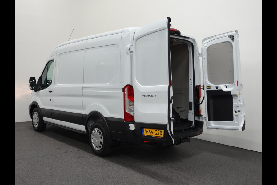 Ford Transit 130pk 2.0 L2H2 Trend Automaat Airco Navi Cruise Automaat Airco Navi Bluetooth Camera V+A DAB+ Cruise