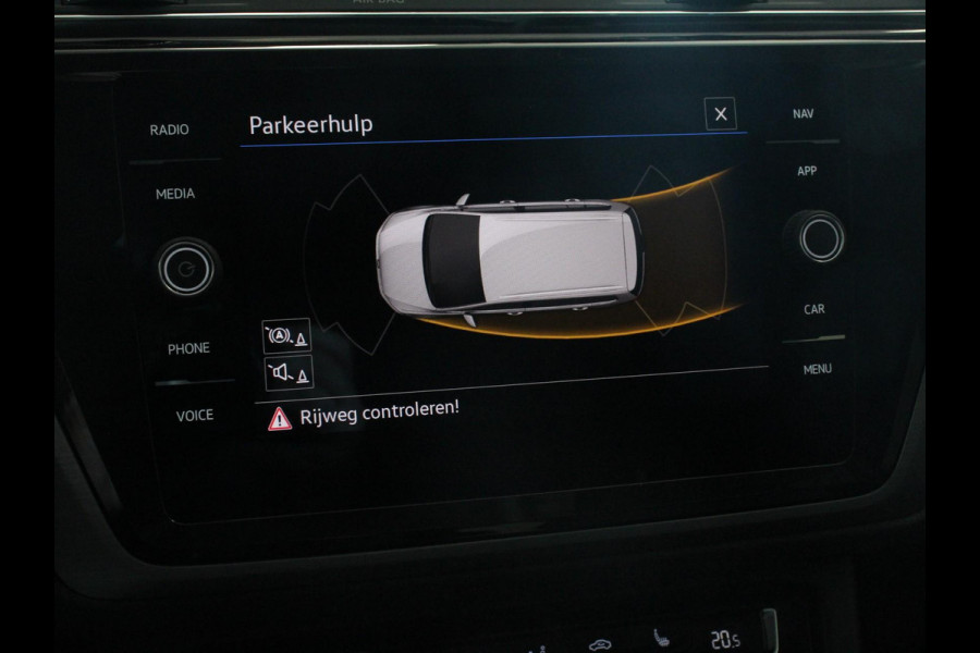Volkswagen Touran 1.5 TSI DSG Comfortline 7p Navigatie Apple Carplay/Android Auto Parkeersensoren Adaptive Cruise Control Stoelverwarming Climate Control