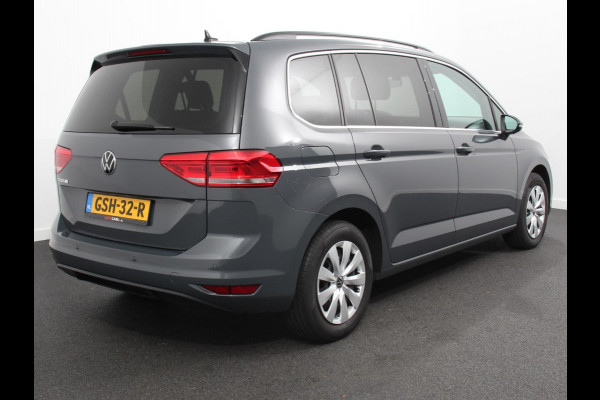 Volkswagen Touran 1.5 TSI DSG Comfortline 7p Navigatie Apple Carplay/Android Auto Parkeersensoren Adaptive Cruise Control Stoelverwarming Climate Control