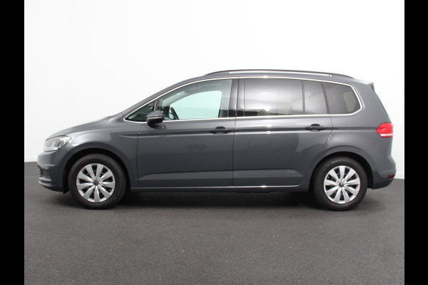 Volkswagen Touran 1.5 TSI DSG Comfortline 7p Navigatie Apple Carplay/Android Auto Parkeersensoren Adaptive Cruise Control Stoelverwarming Climate Control