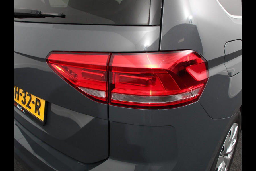 Volkswagen Touran 1.5 TSI DSG Comfortline 7p Navigatie Apple Carplay/Android Auto Parkeersensoren Adaptive Cruise Control Stoelverwarming Climate Control