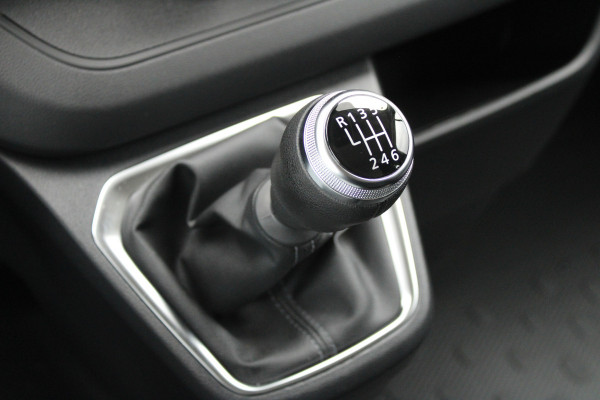 Renault Trafic 2.0 Blue dCi 130 T29 L2H1 Advance DC 130pk - Trekhaak - LED - Cruise - Carplay - Camera - Lane - Rijklaar