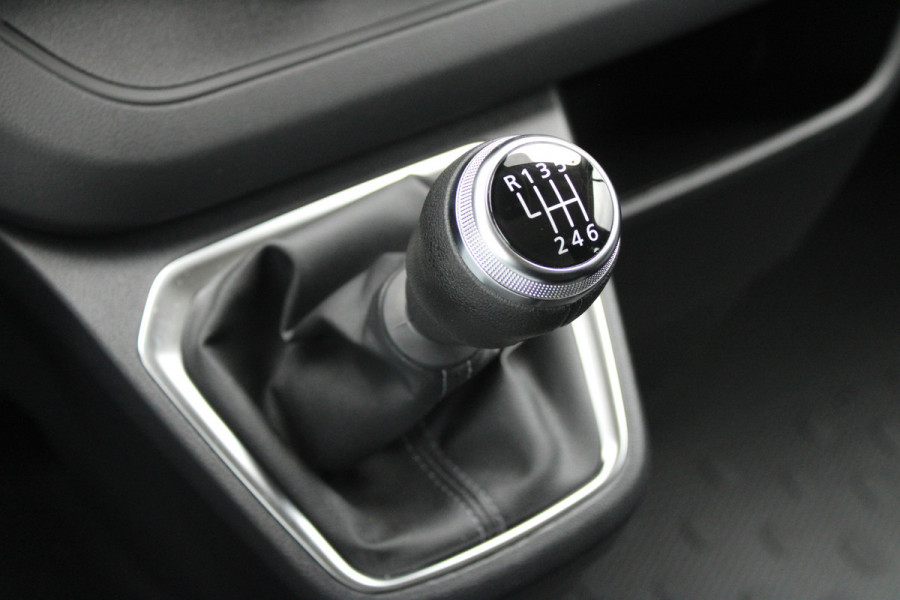 Renault Trafic 2.0 Blue dCi 130 T29 L2H1 Advance DC 130pk - Trekhaak - LED - Cruise - Carplay - Camera - Lane - Rijklaar