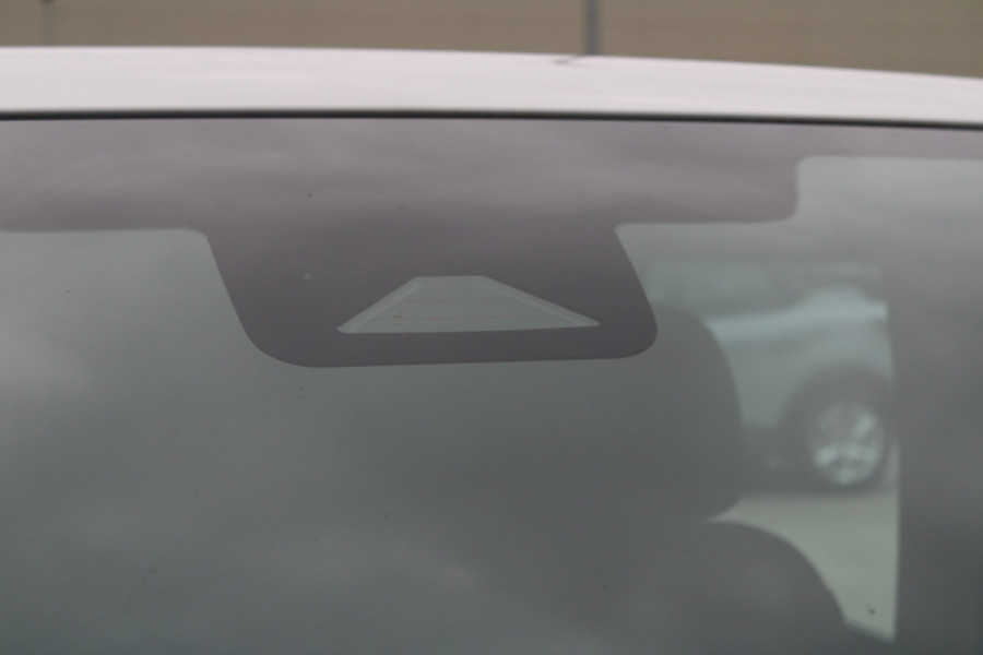 Renault Trafic 2.0 Blue dCi 130 T29 L2H1 Advance DC 130pk - Trekhaak - LED - Cruise - Carplay - Camera - Lane - Rijklaar