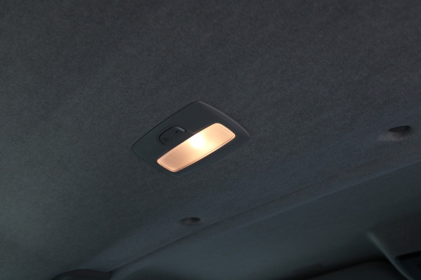 Renault Trafic 2.0 Blue dCi 130 T29 L2H1 Advance DC 130pk - Trekhaak - LED - Cruise - Carplay - Camera - Lane - Rijklaar