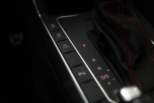 Volkswagen Polo 2.0 TSI GTI PANO/CARPLAY/CAM/SFEERVER/BLINDESPOT/VOL