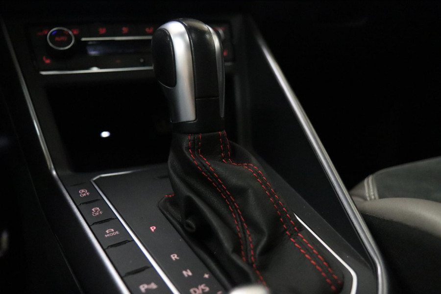 Volkswagen Polo 2.0 TSI GTI PANO/CARPLAY/CAM/SFEERVER/BLINDESPOT/VOL