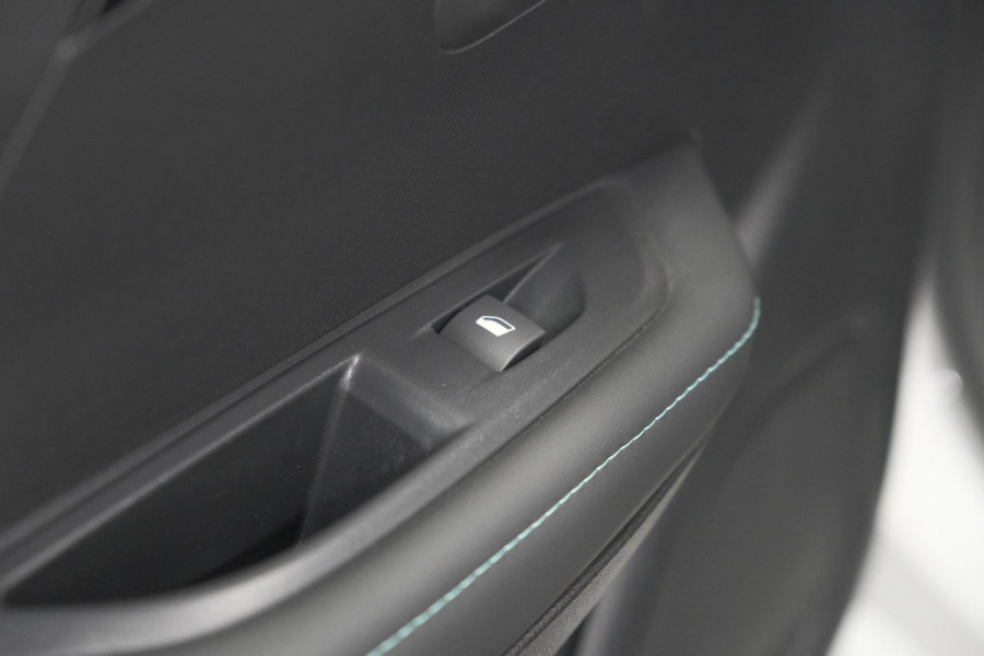 Peugeot 208 PureTech 100 Allure Pack | Camera | Apple Carplay | Parkeersensoren