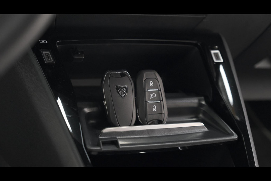 Peugeot 2008 PureTech 130 EAT8 GT | Trekhaak | 360 Camera | Adaptieve Cruise Control | Apple Carplay