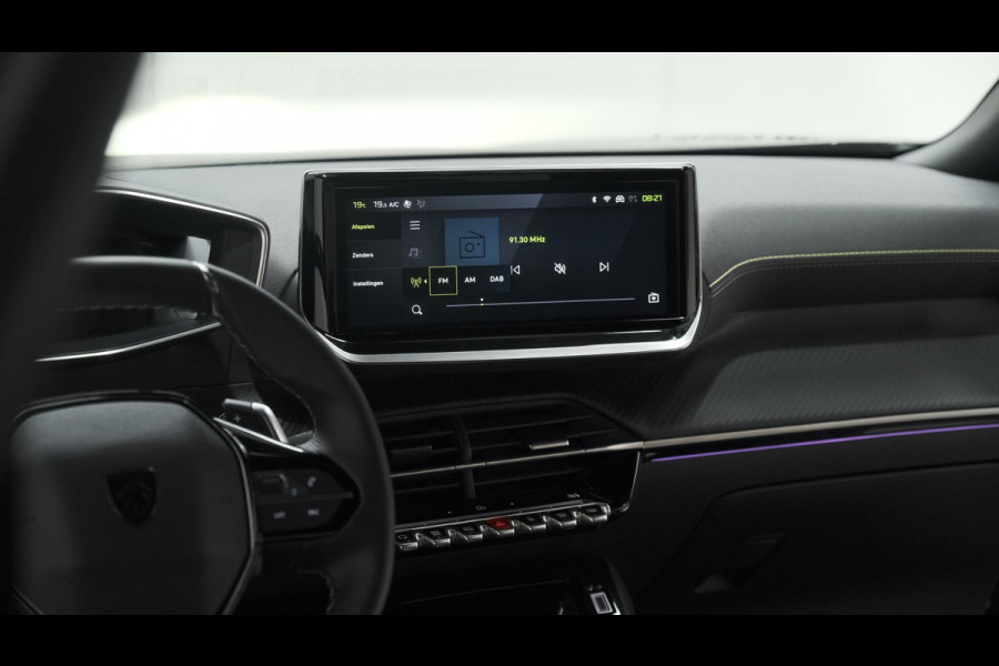 Peugeot 2008 PureTech 130 EAT8 GT | Trekhaak | 360 Camera | Adaptieve Cruise Control | Apple Carplay