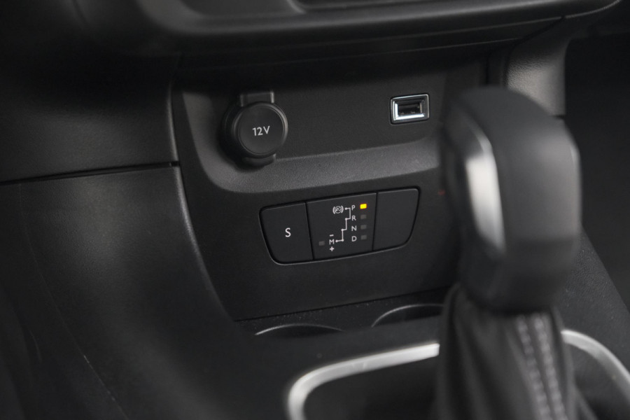 Citroën C3 PureTech 110 EAT6 Max | Camera | Parkeersensoren | Navigatie | Apple Carplay