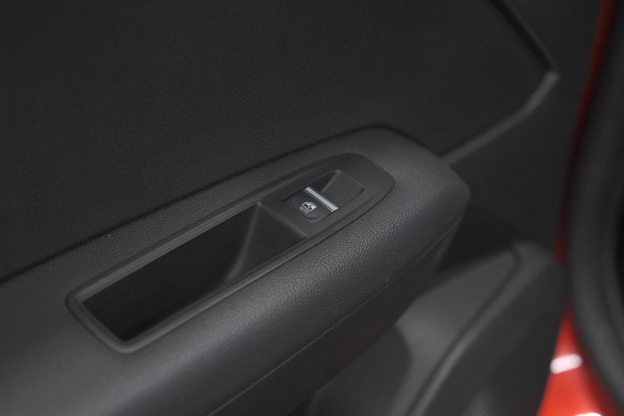 Renault Captur TCe 90 Techno | 360 Camera | 9.3 Inch Grootscherm | Apple Carplay | Navigatie