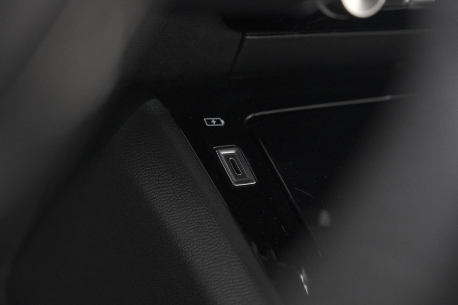 Peugeot 208 PureTech 100 EAT8 Allure Pack | Camera | Apple Carplay | Parkeersensoren