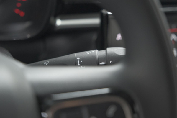 Citroën C3 PureTech 110 EAT6 Max | Apple Carplay | Parkeersensoren | Climate Control | 16 Inch Lichtmetalen Velgen