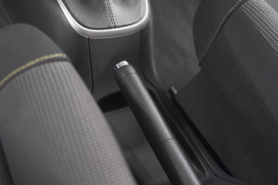 Citroën C3 PureTech 110 EAT6 Max | Apple Carplay | Parkeersensoren | Climate Control | 16 Inch Lichtmetalen Velgen