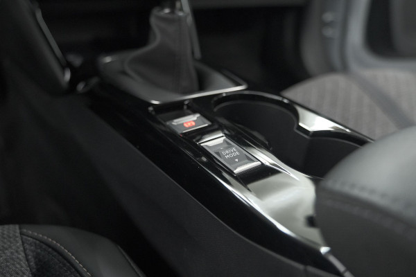 Peugeot 2008 PureTech 100 Allure | Camera | Navigatie | Parkeersensoren | Apple Carplay