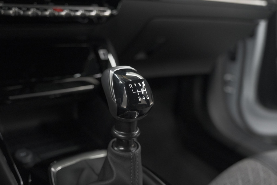Peugeot 2008 PureTech 100 Allure | Camera | Navigatie | Parkeersensoren | Apple Carplay