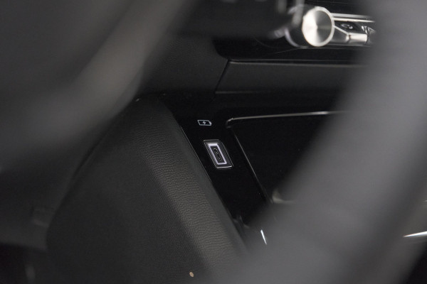 Peugeot 2008 PureTech 100 Allure | Camera | Navigatie | Parkeersensoren | Apple Carplay