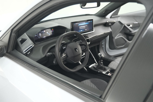 Peugeot 2008 PureTech 100 Allure | Camera | Navigatie | Parkeersensoren | Apple Carplay