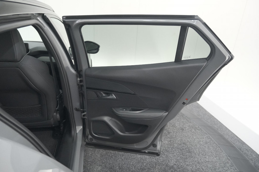 Peugeot 2008 PureTech 130 EAT8 GT | 360 Camera | Stoelmassage | Adaptieve Cruise Control | Dodehoekdetectie