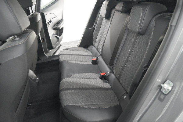 Peugeot 2008 PureTech 100 Allure | Camera | Navigatie | Parkeersensoren | Apple Carplay