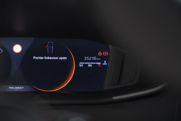 Peugeot 2008 PureTech 100 Allure | Camera | Navigatie | Parkeersensoren | Apple Carplay