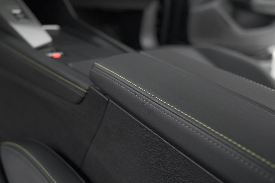 Peugeot 408 PureTech 130 EAT8 GT | 360 Camera | Adaptieve Cruise Control | Elektronische Kofferklep | Apple Carplay