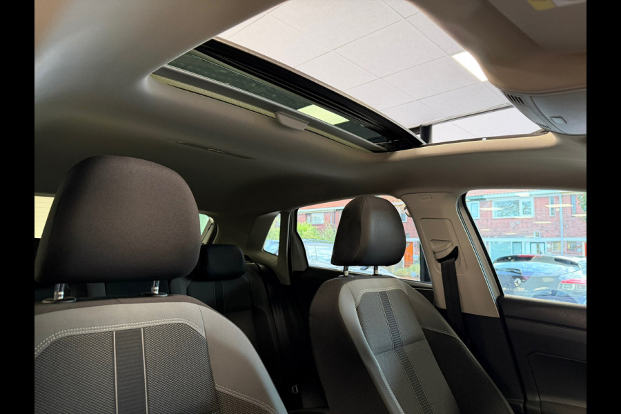 Volkswagen Polo 1.0 TSI Highline Business R AUT. PANORAMADAK CAMERA PARKEERSENSOREN VOOR EN ACHTER ADAPTIEVE CRUISE CONTROL