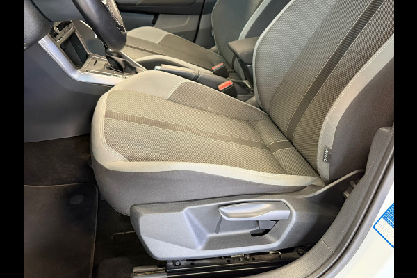 Volkswagen Polo 1.0 TSI Highline Business R AUT. PANORAMADAK CAMERA PARKEERSENSOREN VOOR EN ACHTER ADAPTIEVE CRUISE CONTROL