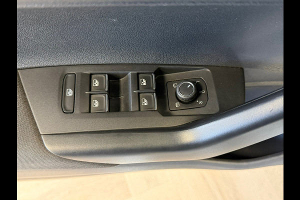 Volkswagen Polo 1.0 TSI Highline Business R AUT. PANORAMADAK CAMERA PARKEERSENSOREN VOOR EN ACHTER ADAPTIEVE CRUISE CONTROL