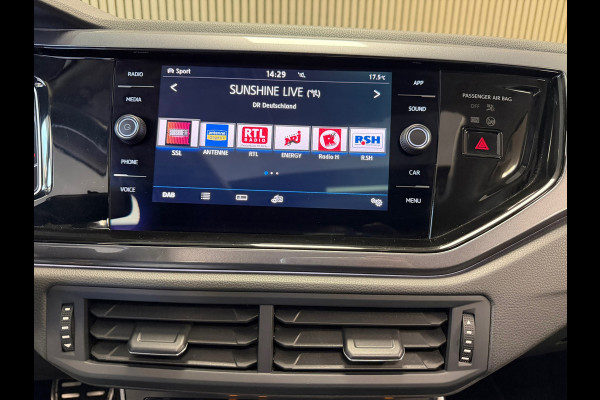 Volkswagen Polo 1.0 TSI Highline Business R AUT. PANORAMADAK CAMERA PARKEERSENSOREN VOOR EN ACHTER ADAPTIEVE CRUISE CONTROL