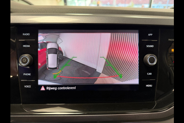 Volkswagen Polo 1.0 TSI Highline Business R AUT. PANORAMADAK CAMERA PARKEERSENSOREN VOOR EN ACHTER ADAPTIEVE CRUISE CONTROL