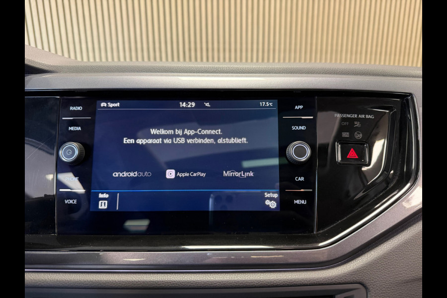 Volkswagen Polo 1.0 TSI Highline Business R AUT. PANORAMADAK CAMERA PARKEERSENSOREN VOOR EN ACHTER ADAPTIEVE CRUISE CONTROL