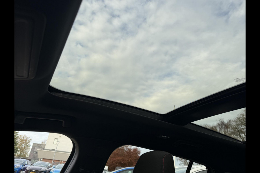 Ford FOCUS Wagon 1.0 EcoBoost Hybrid ST Line X 155pk | Trekhaak afneembaar | Panoramadak | Bang&Olufsen | Adaptive cruise control | Winter Pack | All season banden | Camera