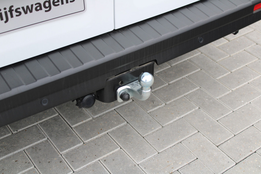 Renault Trafic 2.0 Blue dCi 130 T29 L2H1 Advance DC 130pk - Trekhaak - LED - Cruise - Carplay - Camera - Lane - Rijklaar