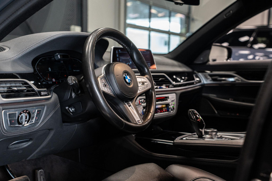 BMW 7 Serie 730d xDrive High Executive *M-Sport / Harman-Kardon / Panorama / HUD / Soft-Close*
