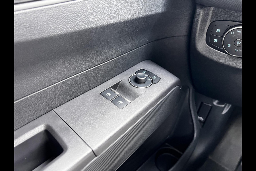 Ford E-Transit Courier Limited 44 kWh 136pk | Winterpack | Verlengde fabrieks garantie tot 08-2029