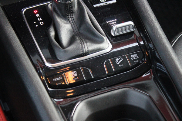 Jeep Compass 4xe 240PK Plug-in Hybrid ELECTRIC S | PANORAMSICH SCHUIF/KANTEL DAK | STOEL/STUUR VERWARMING | ALL SEASON BANDEN | 19" LICHTMETALEN VELGEN "GLOSSY BLACK" | ELEKTRISCH BEDIENBARE BESTUURDERSSTOEL | LEDEREN BEKLEDING | ADAPTIVE CRUISE CONTROL | NAVIGATIE | DRAADLOZE APPLE CARPLAY/ANDROID AUTO | DRAADLOZE TELEFOONLADER | DAB+ RADIO | ELEKTRISCH BEDIENBARE ACHTERKLEP | ACHTERUITRIJ CAMERA | KEYLESS ENTRY/START |