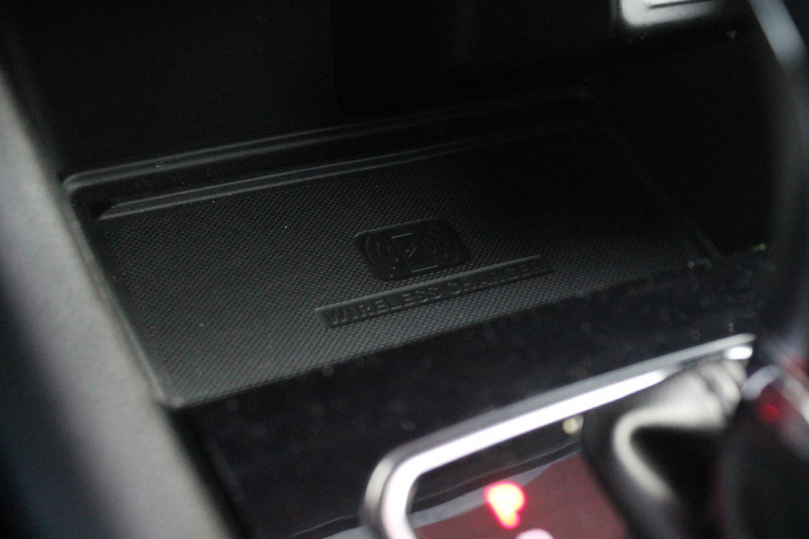 Jeep Compass 4xe 240PK Plug-in Hybrid ELECTRIC S | PANORAMSICH SCHUIF/KANTEL DAK | STOEL/STUUR VERWARMING | ALL SEASON BANDEN | 19" LICHTMETALEN VELGEN "GLOSSY BLACK" | ELEKTRISCH BEDIENBARE BESTUURDERSSTOEL | LEDEREN BEKLEDING | ADAPTIVE CRUISE CONTROL | NAVIGATIE | DRAADLOZE APPLE CARPLAY/ANDROID AUTO | DRAADLOZE TELEFOONLADER | DAB+ RADIO | ELEKTRISCH BEDIENBARE ACHTERKLEP | ACHTERUITRIJ CAMERA | KEYLESS ENTRY/START |