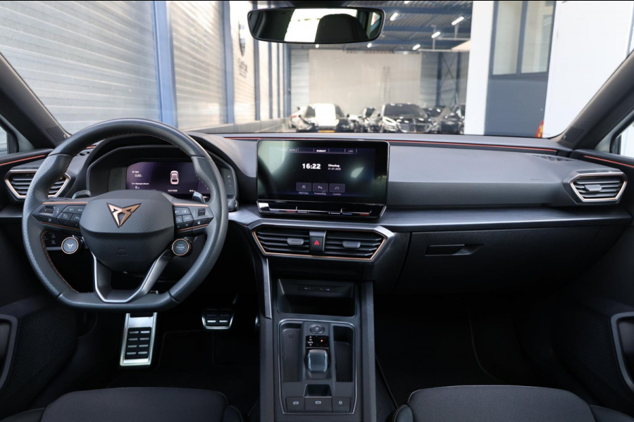 CUPRA Leon 2.0 TSI VZ 300+PK LED/VIRTUAL/SFEER/PANO/HALF LEER+S.VERWARMING/19"/CAM/ACC/ECC/12 MDN GARANTIE!